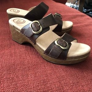 NEW NEVER WORN Dansko Sophie Sandal Size 40 9.5-10